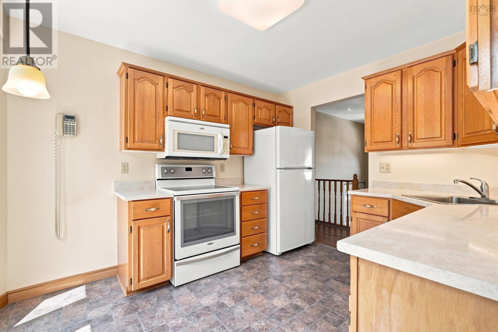 34 Bass Court, Dartmouth, Nova Scotia B2V 2R8 - Photo 11 - 202619553