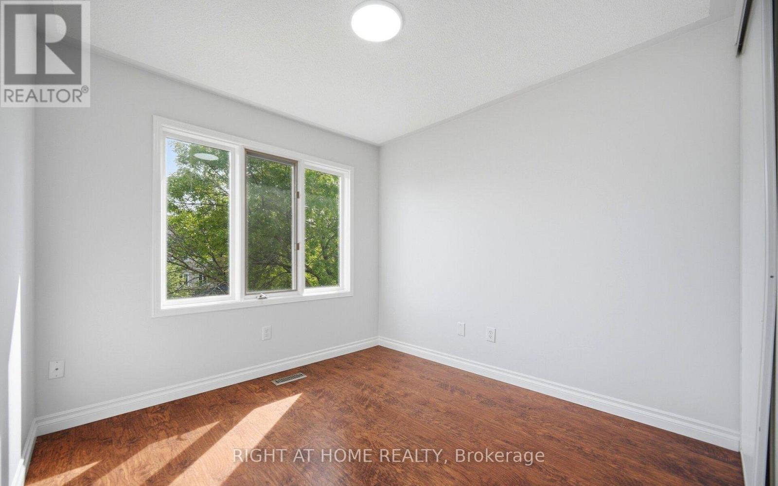 2349 Strawfield Court, Oakville, Ontario  L6H 6C2 - Photo 19 - W13638200
