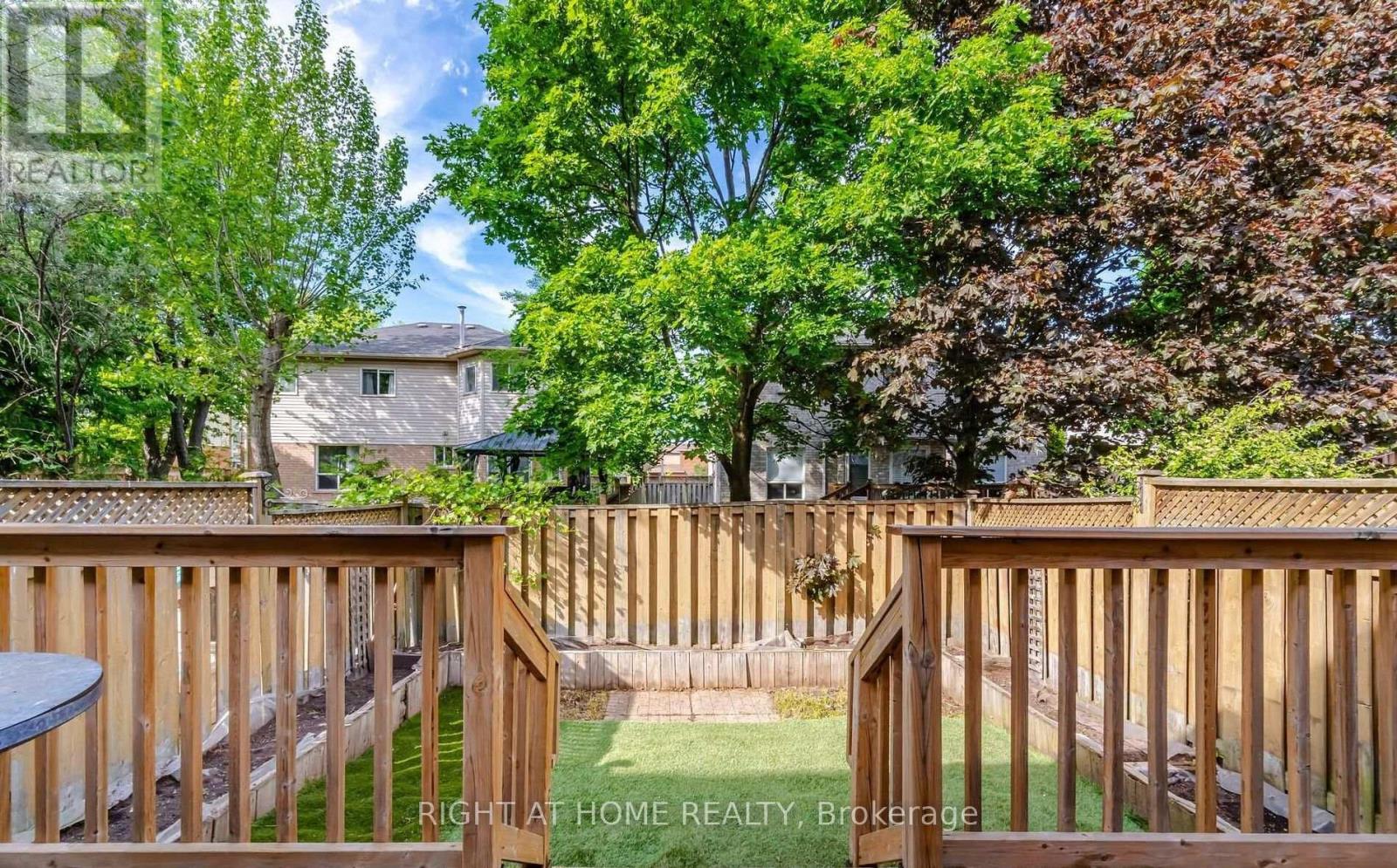 2349 Strawfield Court, Oakville, Ontario  L6H 6C2 - Photo 23 - W13638200