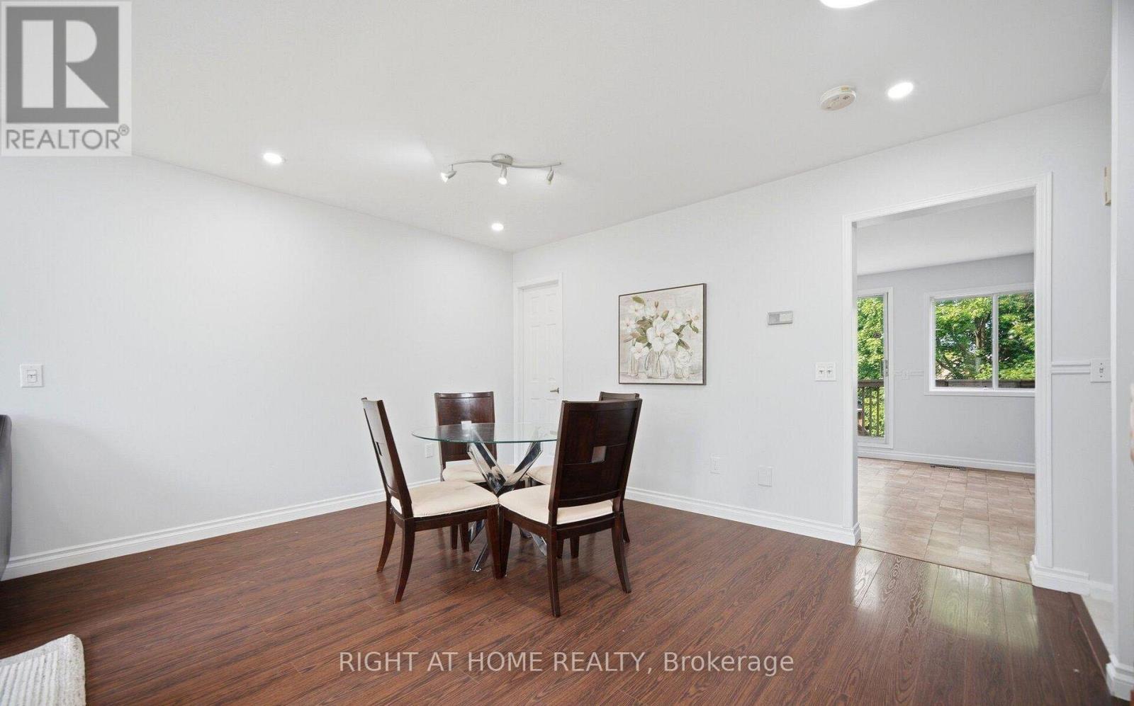 2349 Strawfield Court, Oakville, Ontario  L6H 6C2 - Photo 7 - W13638200