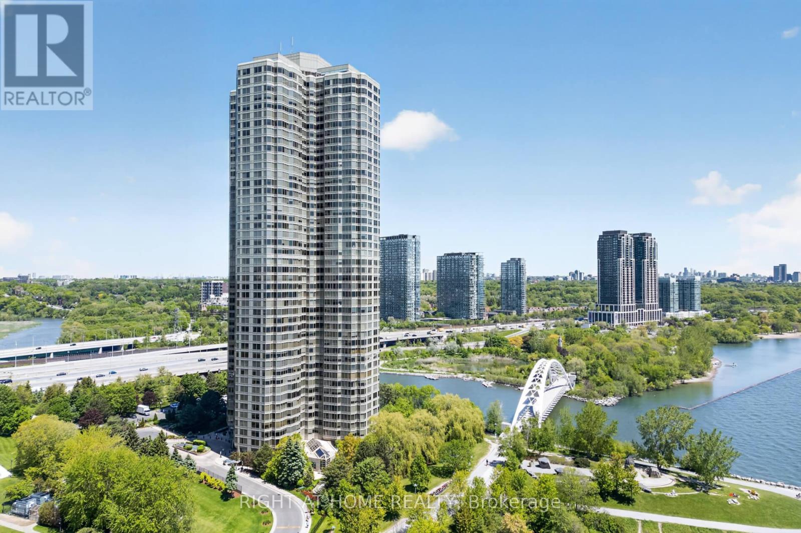 607 - 1 Palace Pier Court, Toronto, Ontario  M8V 3W9 - Photo 1 - W13638296