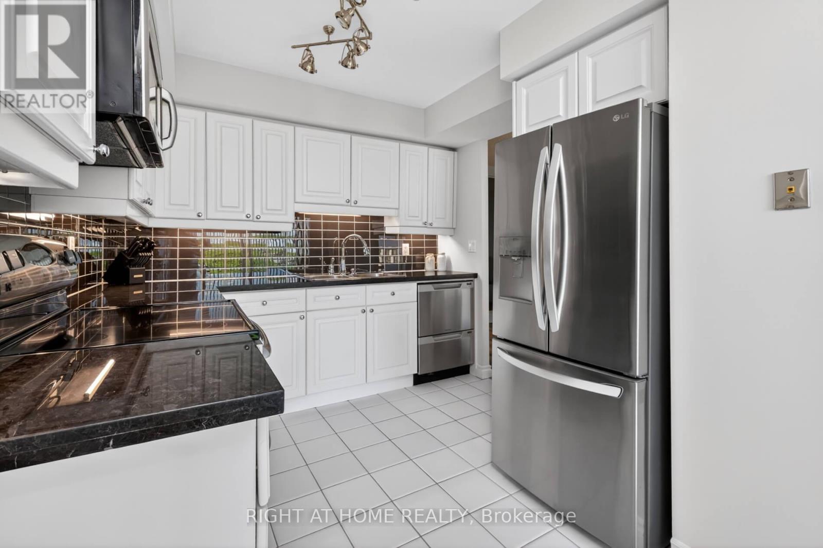607 - 1 Palace Pier Court, Toronto, Ontario  M8V 3W9 - Photo 20 - W13638296
