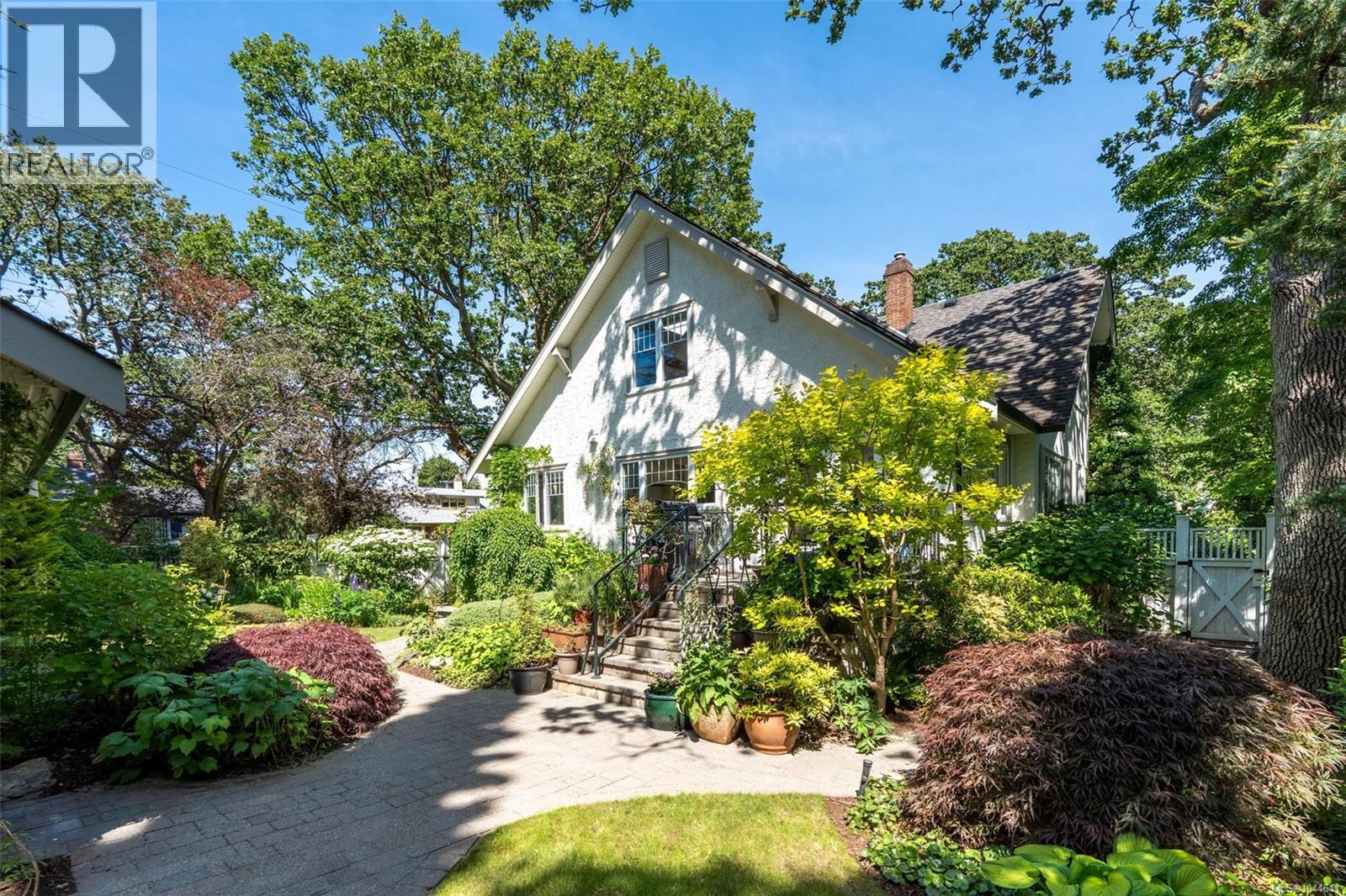 688 Falkland Rd, Oak Bay, British Columbia  V8S 4L5 - Photo 45 - 1044641