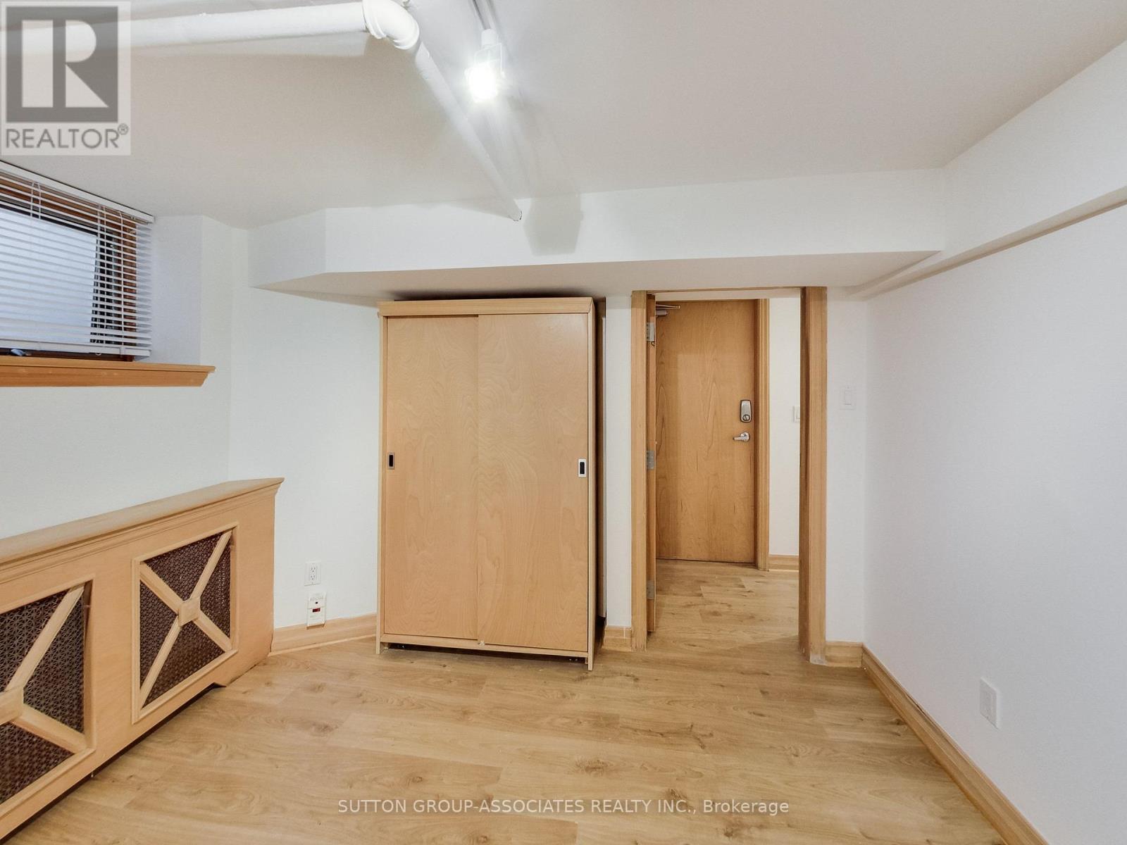 Lower - 20 Kendal Avenue, Toronto, Ontario  M5R 1L7 - Photo 11 - C13633580