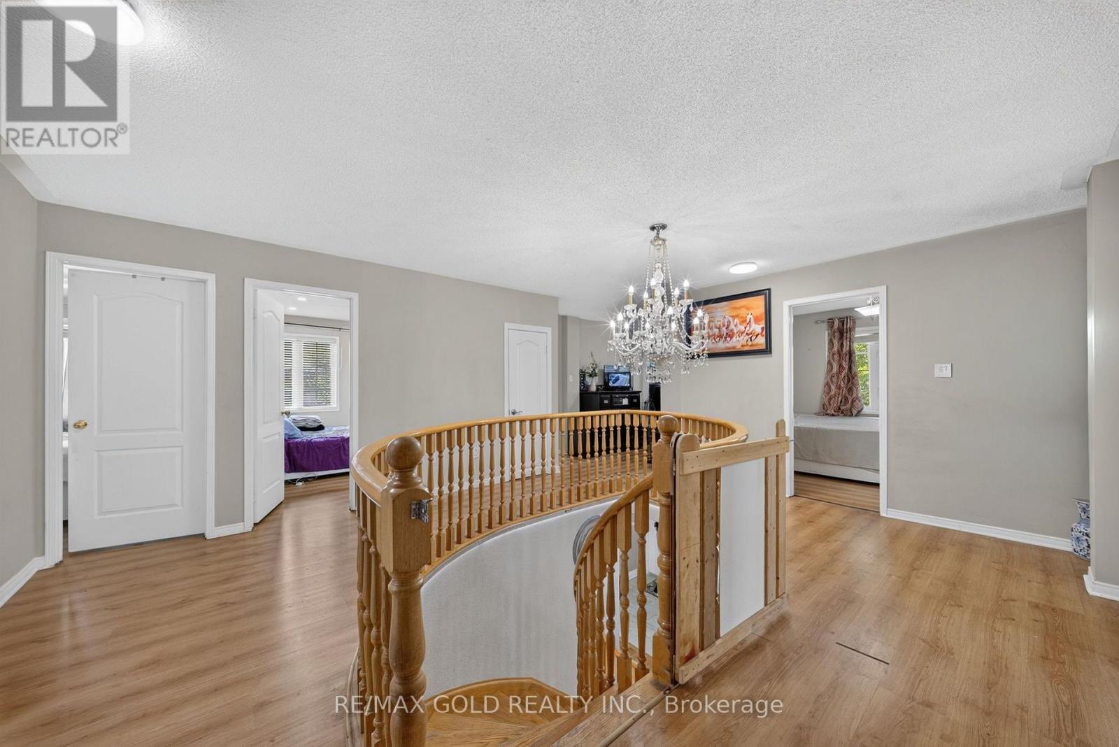 4 Sunnyview Road, Brampton, Ontario  L7A 3E3 - Photo 18 - W13638206