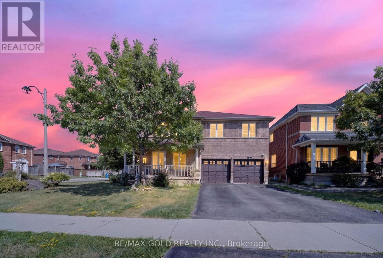 4 Sunnyview Road, Brampton, Ontario  L7A 3E3 - Photo 2 - W13638206