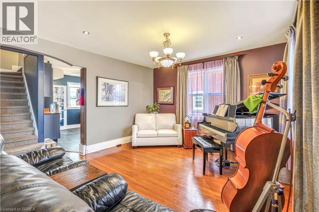 32 Fulton Street, Brantford, Ontario  N3R 4E5 - Photo 8 - 40838144