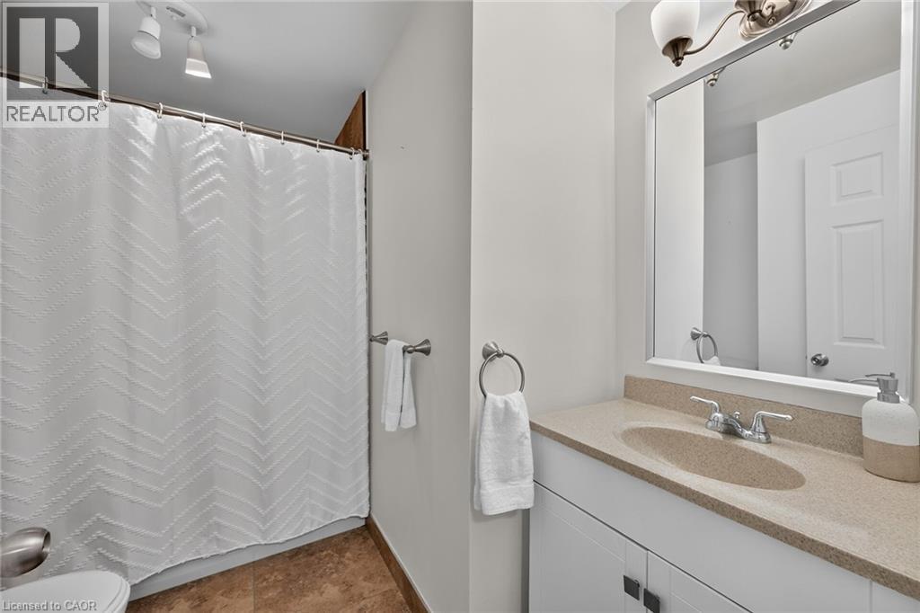 30 Regent Avenue Unit# 56, Hamilton, Ontario  L9B 1B3 - Photo 31 - 40852783