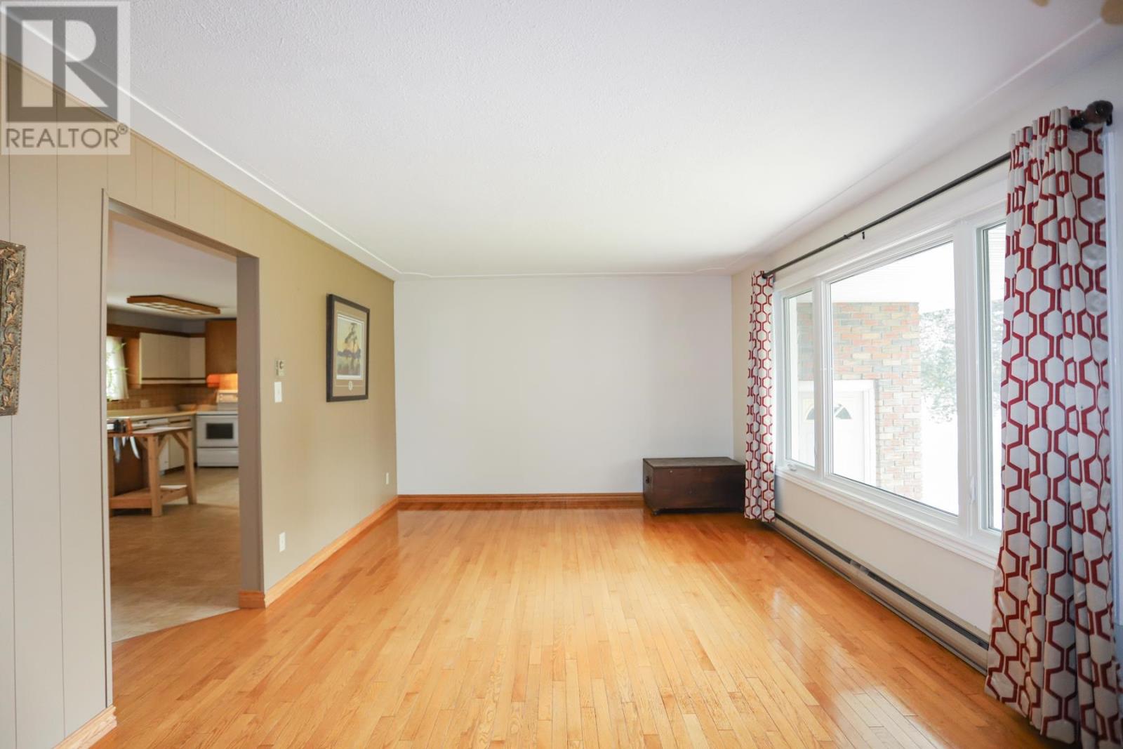 24 Granite St, Sault Ste. Marie, Ontario  P6B 4T1 - Photo 10 - SM261908