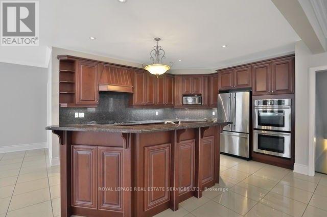 2271 Lyndhurst Drive, Oakville, Ontario  L6H 7V5 - Photo 7 - W13625840