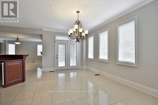 2271 Lyndhurst Drive, Oakville, Ontario  L6H 7V5 - Photo 8 - W13625840