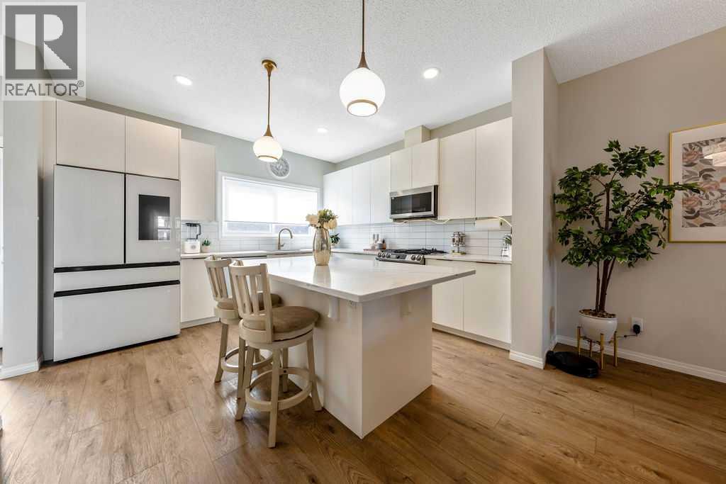 138 Midgrove Greenway SW, Airdrie, Alberta  T4B 5K7 - Photo 3 - A2334812