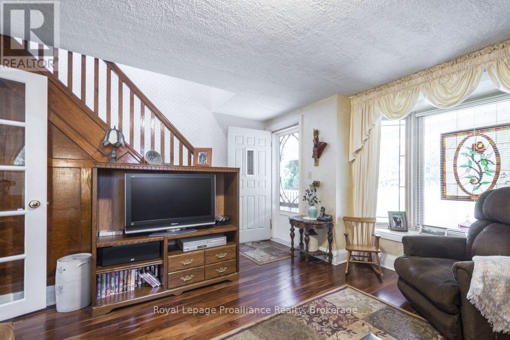11438c Loyalist Parkway N, Prince Edward County, Ontario  K0K 2T0 - Photo 22 - X13638404