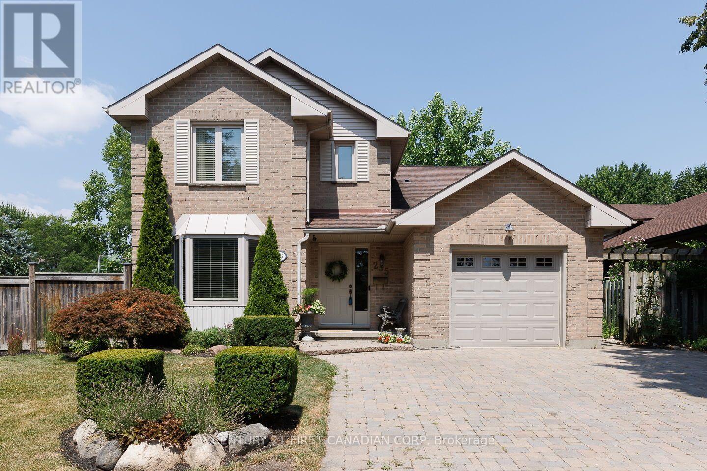 255 DEVERON CRESCENT, London South, Ontario
