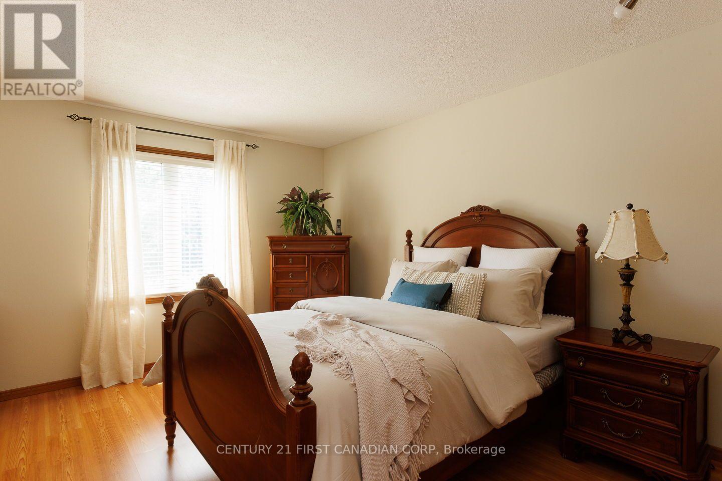 255 Deveron Crescent, London South, Ontario  N5Z 4N2 - Photo 21 - X13638370