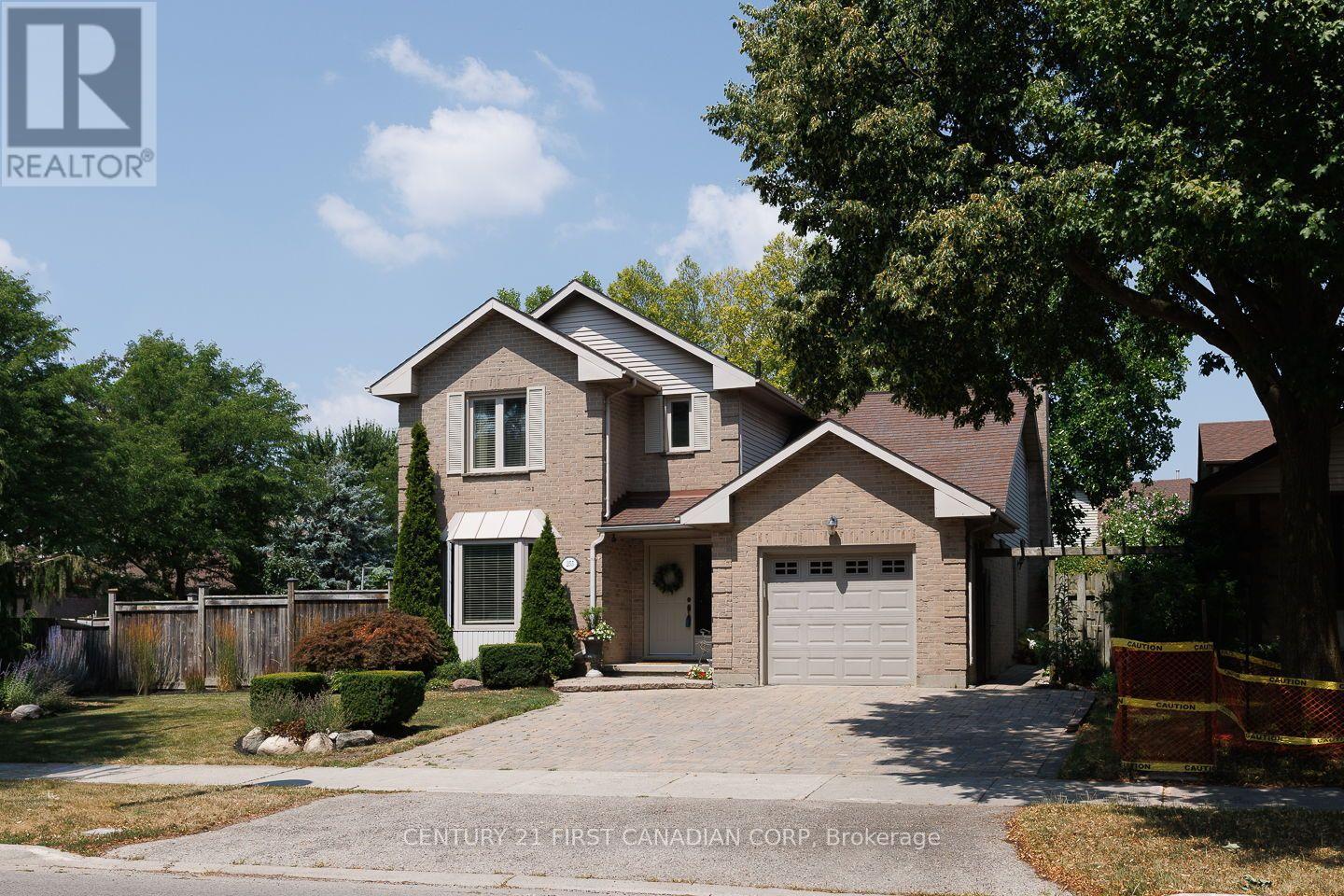 255 Deveron Crescent, London South, Ontario  N5Z 4N2 - Photo 3 - X13638370
