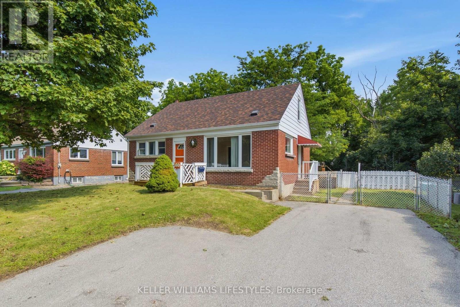 60 CHURCHILL CRESCENT, St. Thomas, Ontario