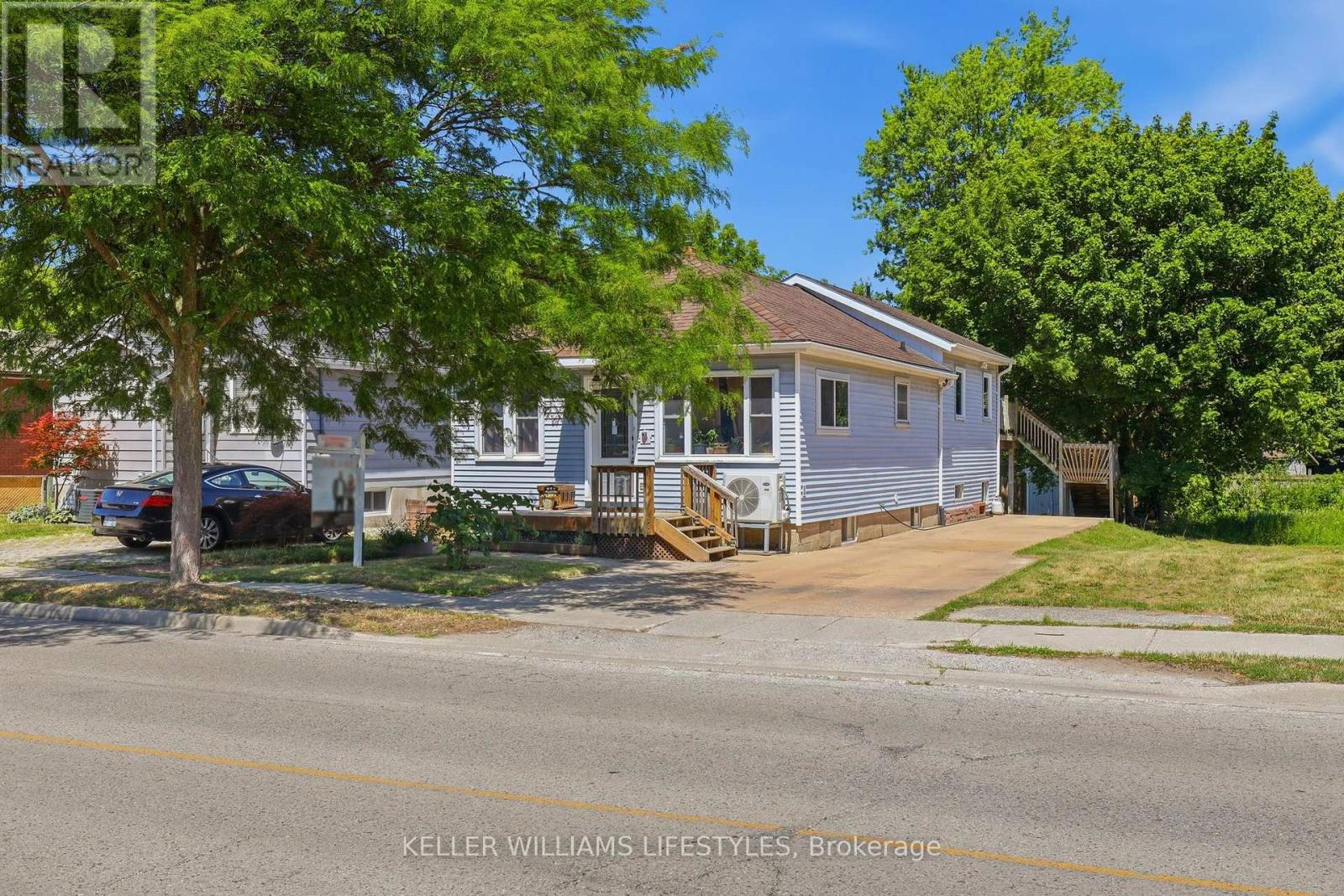 118 EMERY STREET W, London South, Ontario