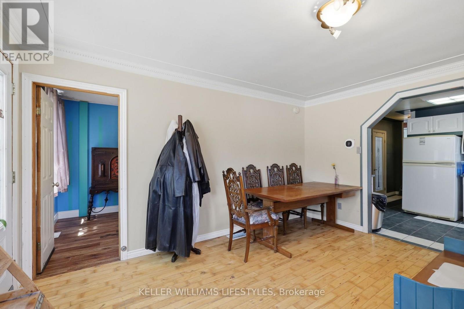 118 Emery Street W, London South, Ontario  N6J 1S1 - Photo 4 - X13638408