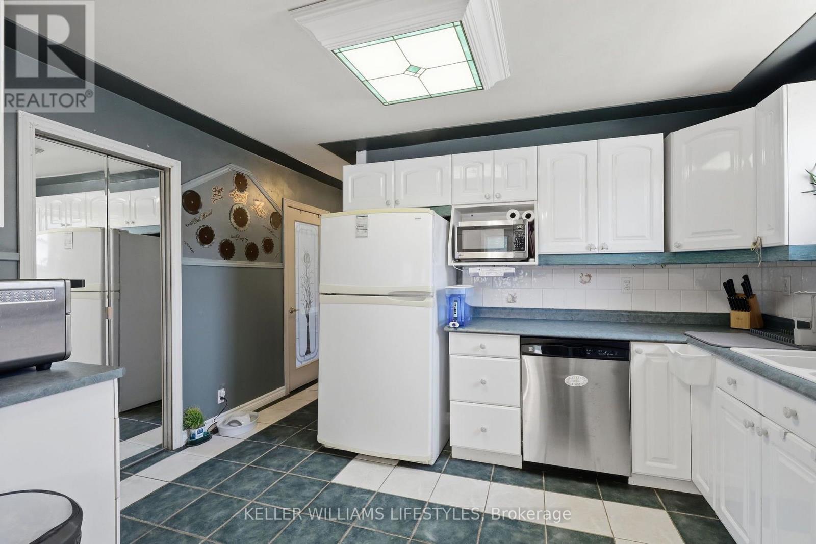 118 Emery Street W, London South, Ontario  N6J 1S1 - Photo 7 - X13638408