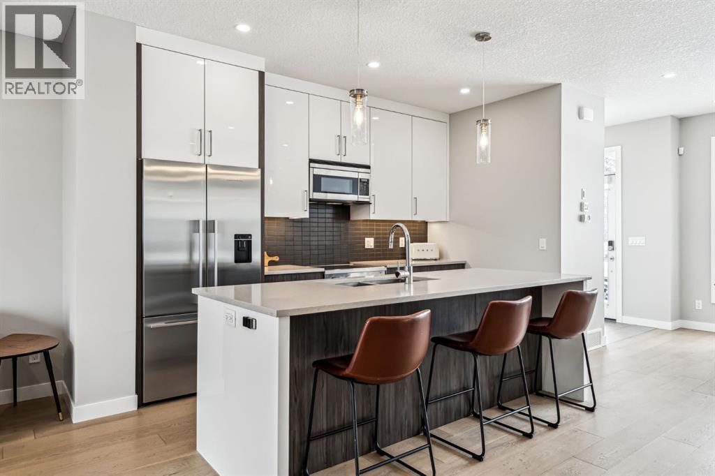 5105 6 Street SW, Calgary, Alberta  T2V 1J6 - Photo 5 - A2332738