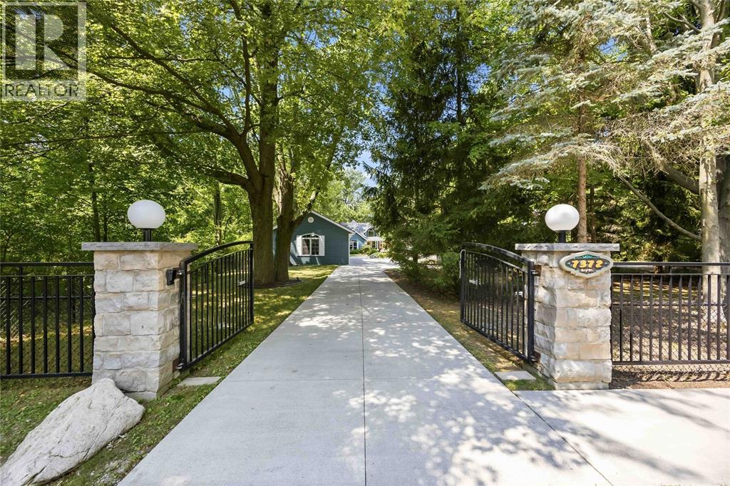 7372 IVY LANE Plympton-Wyoming Ontario Canada N0N1J6 2