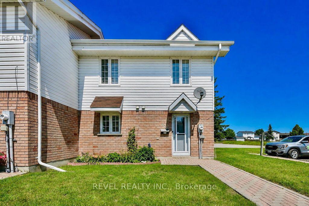 205 - 630 Lonergan Boulevard, Timmins, Ontario P4P 1H3 - Photo 1 - T13638406
