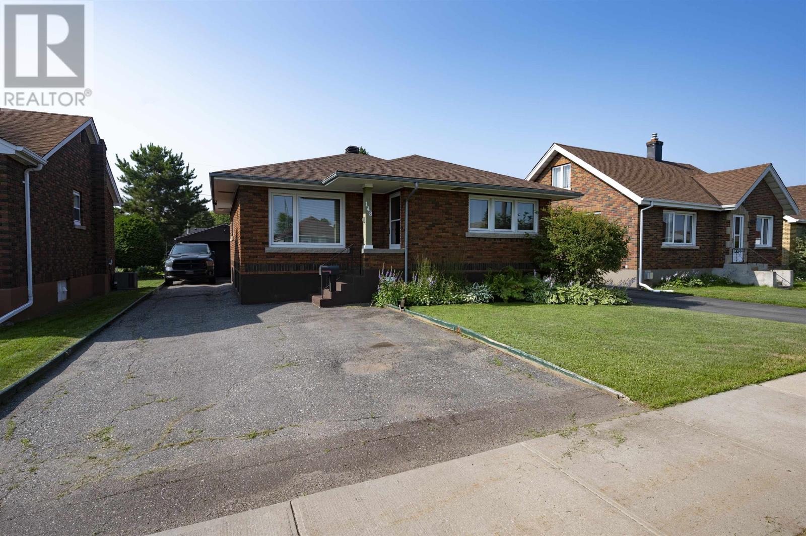 148 Brock Street East, Thunder Bay, Ontario
