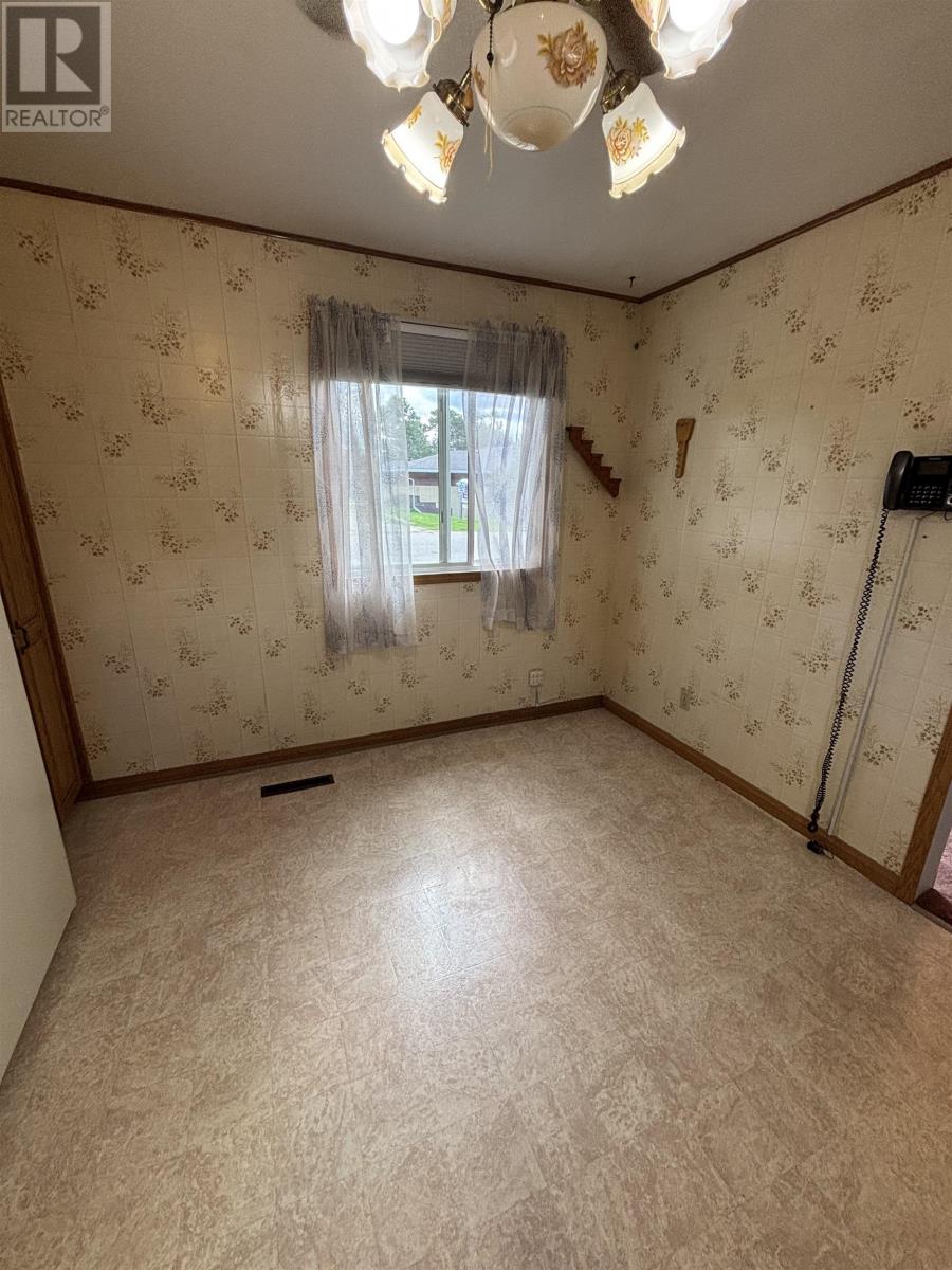 170 Pine Crescent, Atikokan, Ontario  P0T 1C0 - Photo 7 - TB2602233