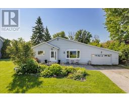 35 LAKE DRIVE E, Georgina, Ontario