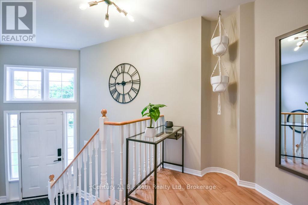 1117 Corrie Street, Innisfil, Ontario  L9S 1W9 - Photo 6 - N13638448