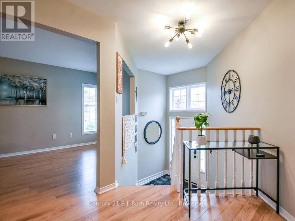 1117 Corrie Street, Innisfil, Ontario  L9S 1W9 - Photo 7 - N13638448