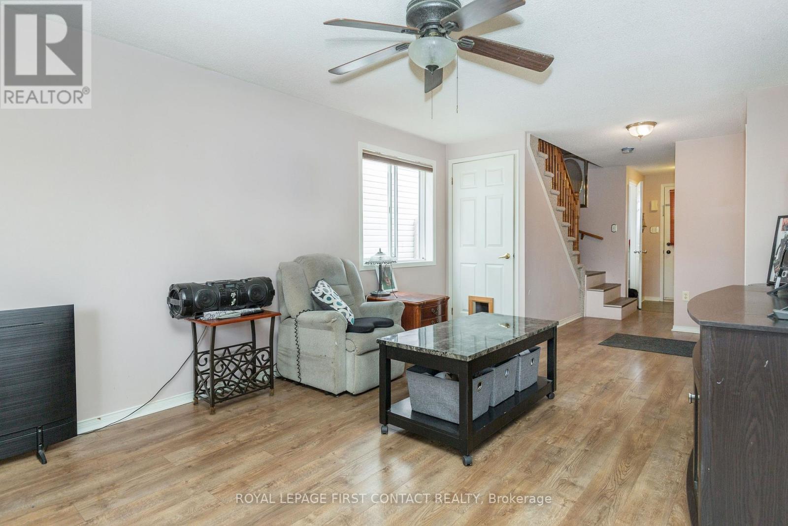 63 Dunsmore Lane, Barrie, Ontario L4M 6Z9 - Photo 11 - S13638450
