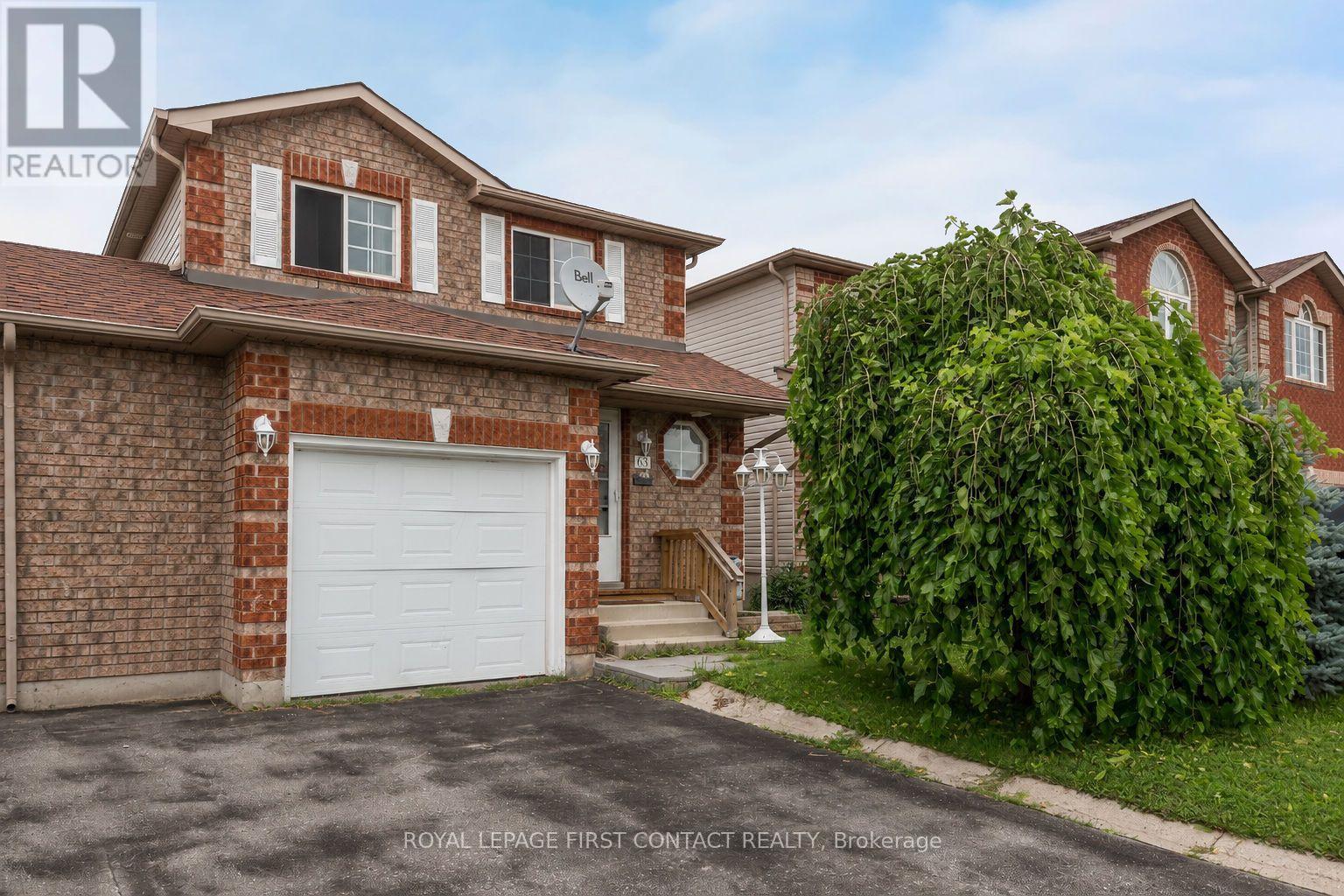 63 Dunsmore Lane, Barrie, Ontario L4M 6Z9 - Photo 4 - S13638450