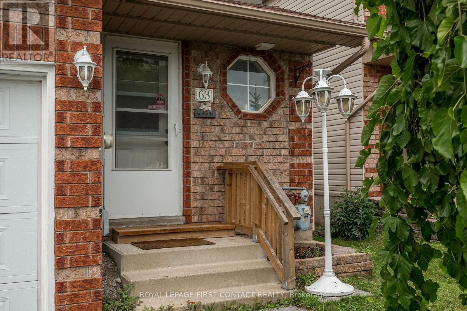 63 Dunsmore Lane, Barrie, Ontario L4M 6Z9 - Photo 5 - S13638450