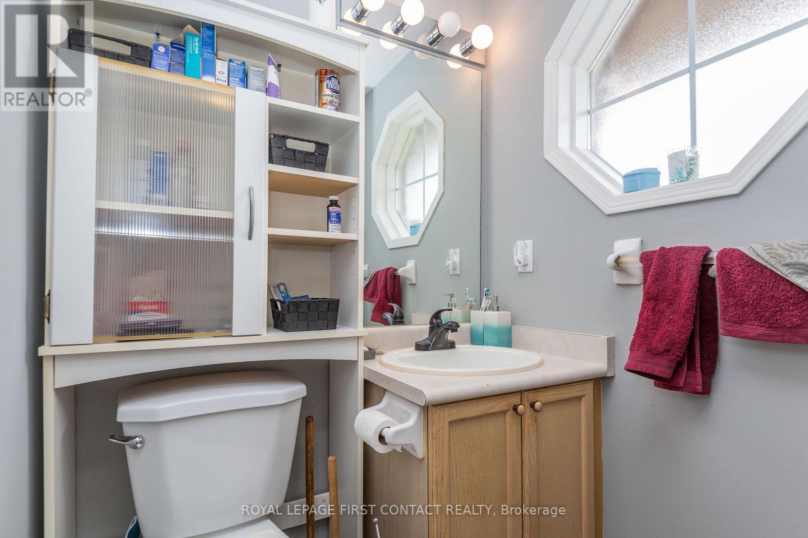 63 Dunsmore Lane, Barrie, Ontario L4M 6Z9 - Photo 7 - S13638450
