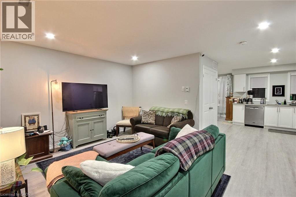287 Chapel Hill Drive, Kitchener, Ontario  N2R 0S4 - Photo 6 - 40853087