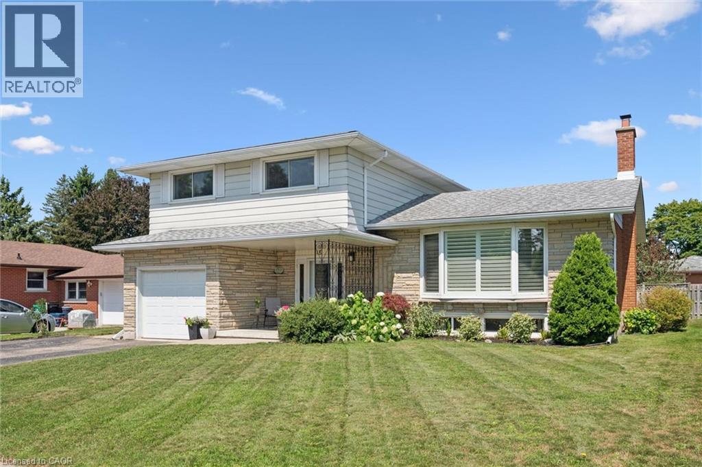 18 Strathcona Crescent, Kitchener, Ontario  N2B 2W6 - Photo 3 - 40847427