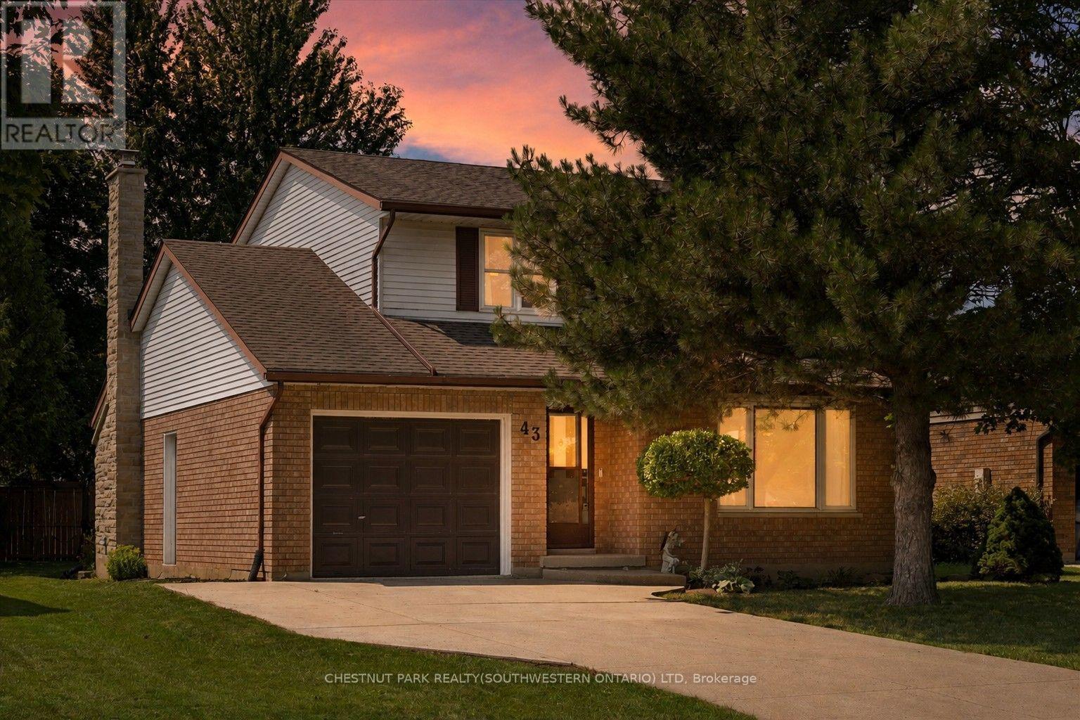 43 MCGREGOR STREET, Stratford, Ontario