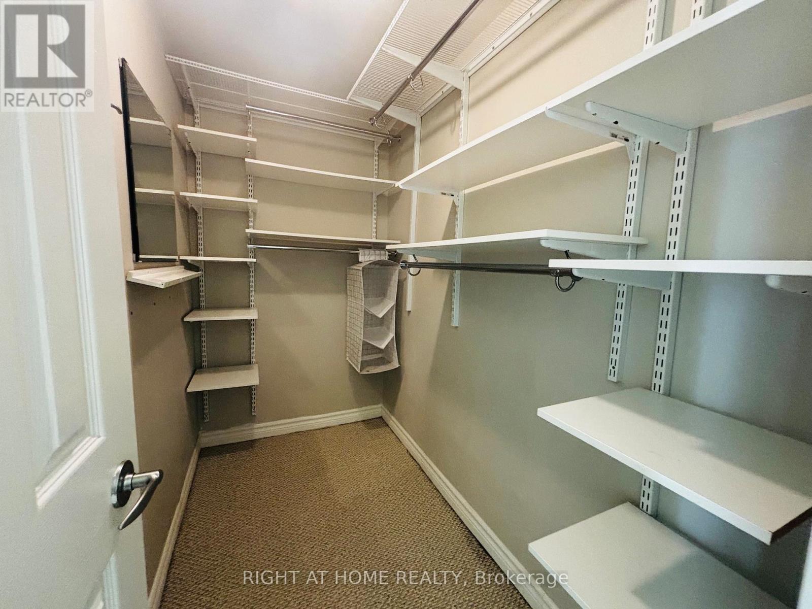 907 - 3504 Hurontario Street, Mississauga, Ontario  L5B 0B9 - Photo 15 - W13518016