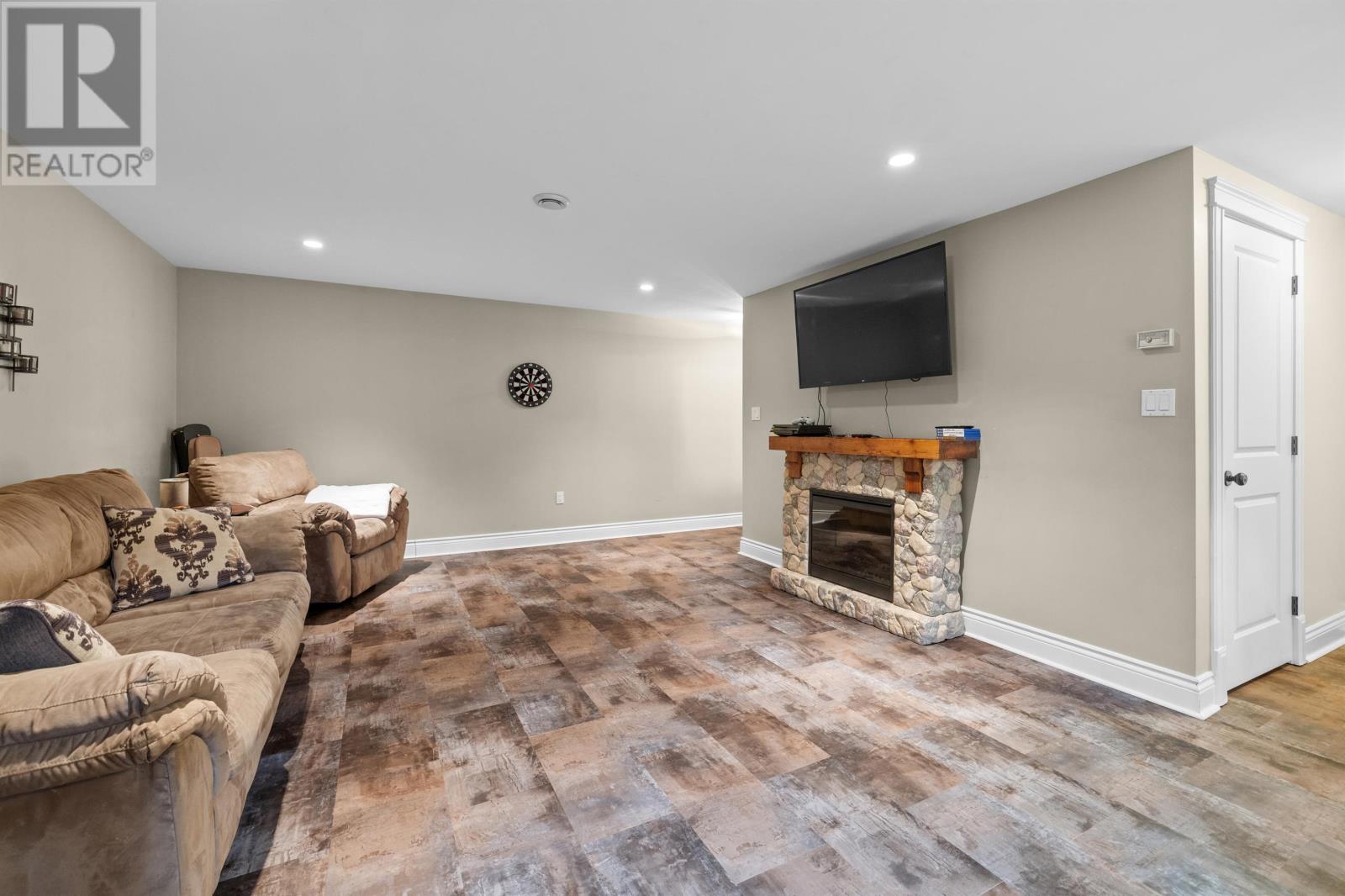 233 Mountain Avenue, Summerside, Prince Edward Island  C1N 6V6 - Photo 38 - 202610607