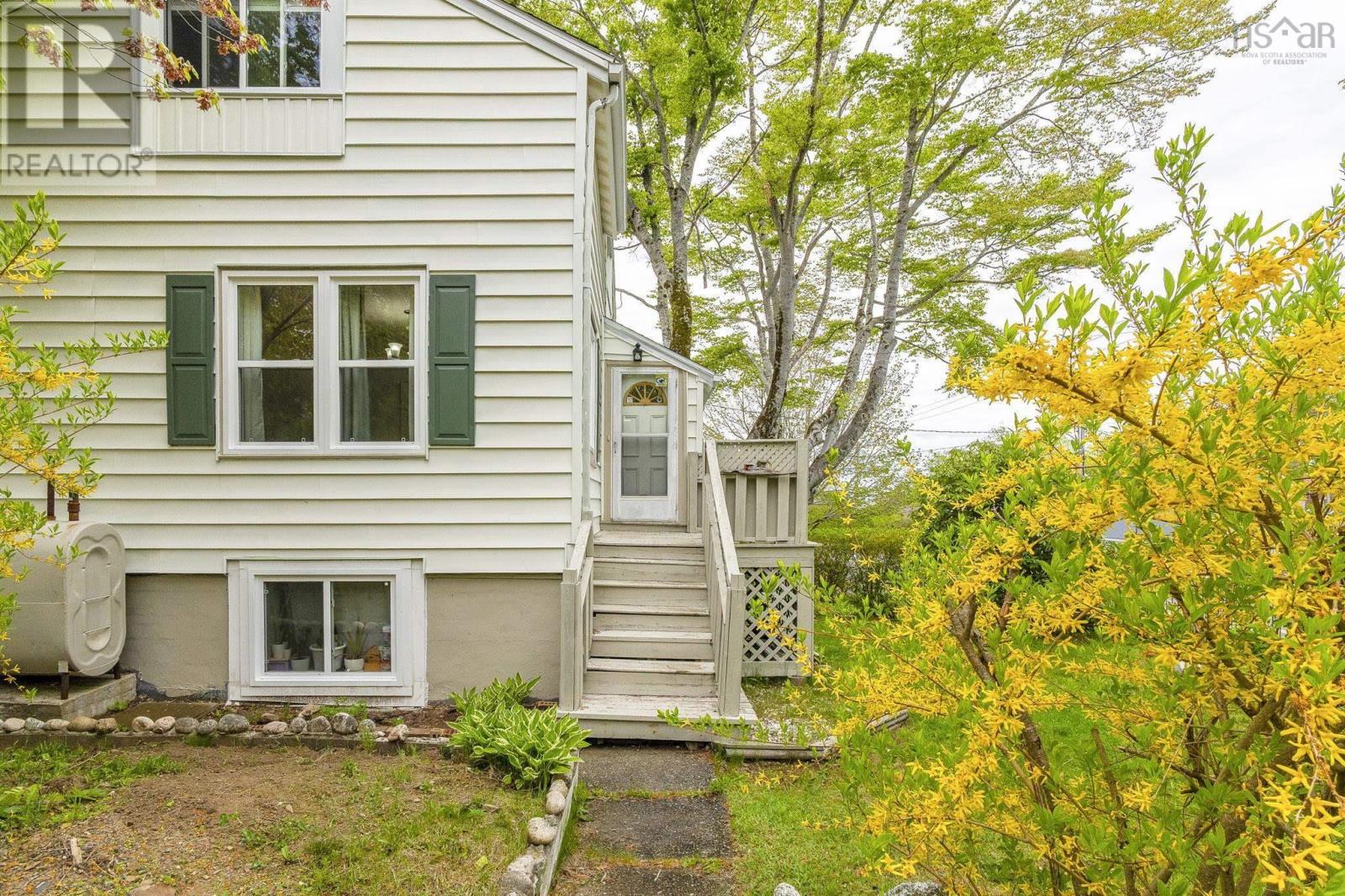 103 Rufus Avenue, Halifax, Nova Scotia  B3N 2L8 - Photo 3 - 202612328
