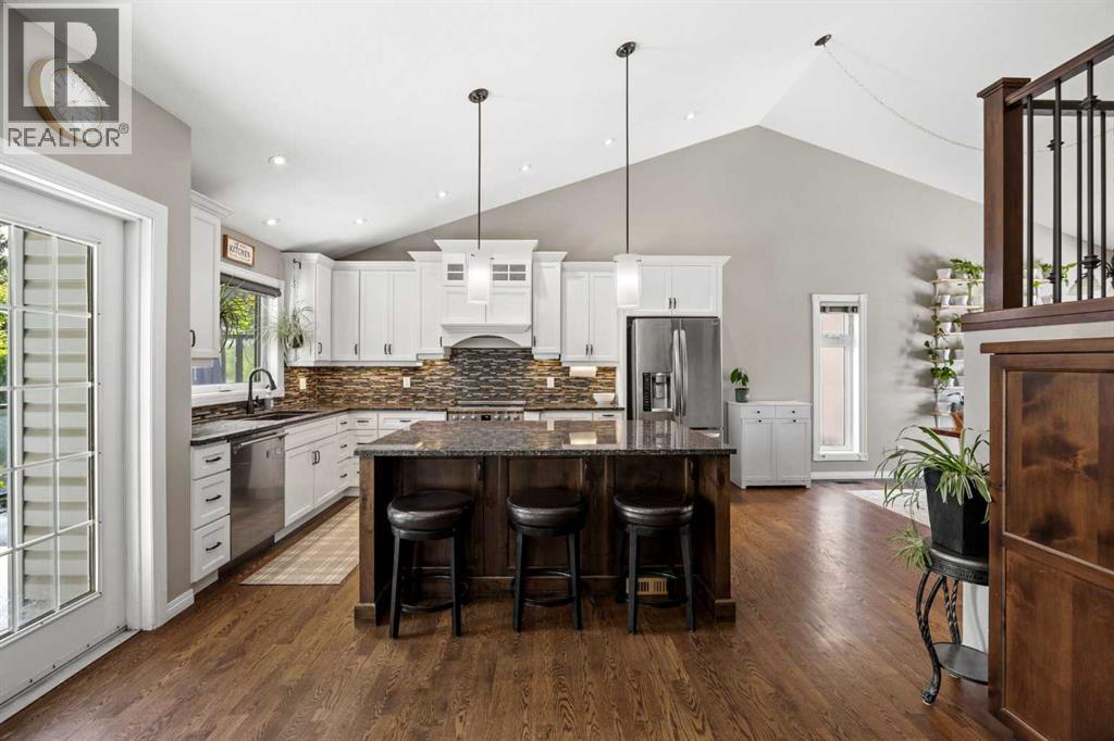 17 Sunset Crescent, Okotoks, Alberta  T1S 1M6 - Photo 7 - A2309963
