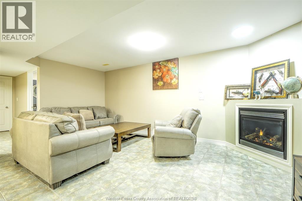 160 Branton Crescent, Tecumseh, Ontario  N9K 1E6 - Photo 18 - 26018844