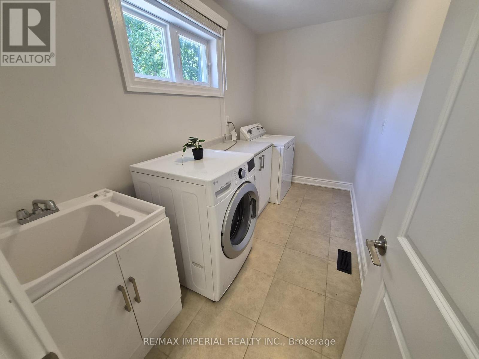 8 Multiflora Place, Markham, Ontario L3T 2W5 - Photo 16 - N13638076