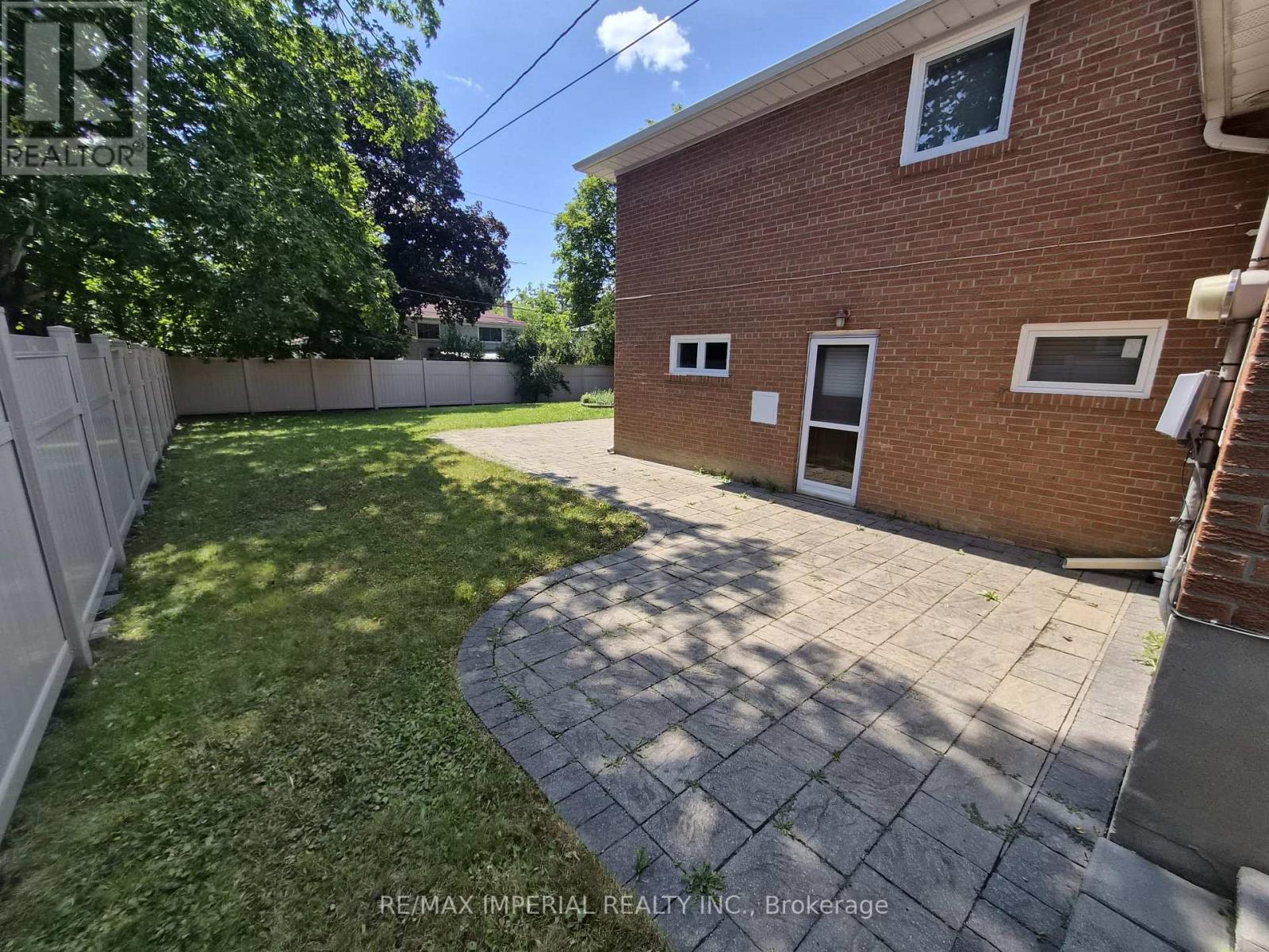 8 Multiflora Place, Markham, Ontario L3T 2W5 - Photo 3 - N13638076