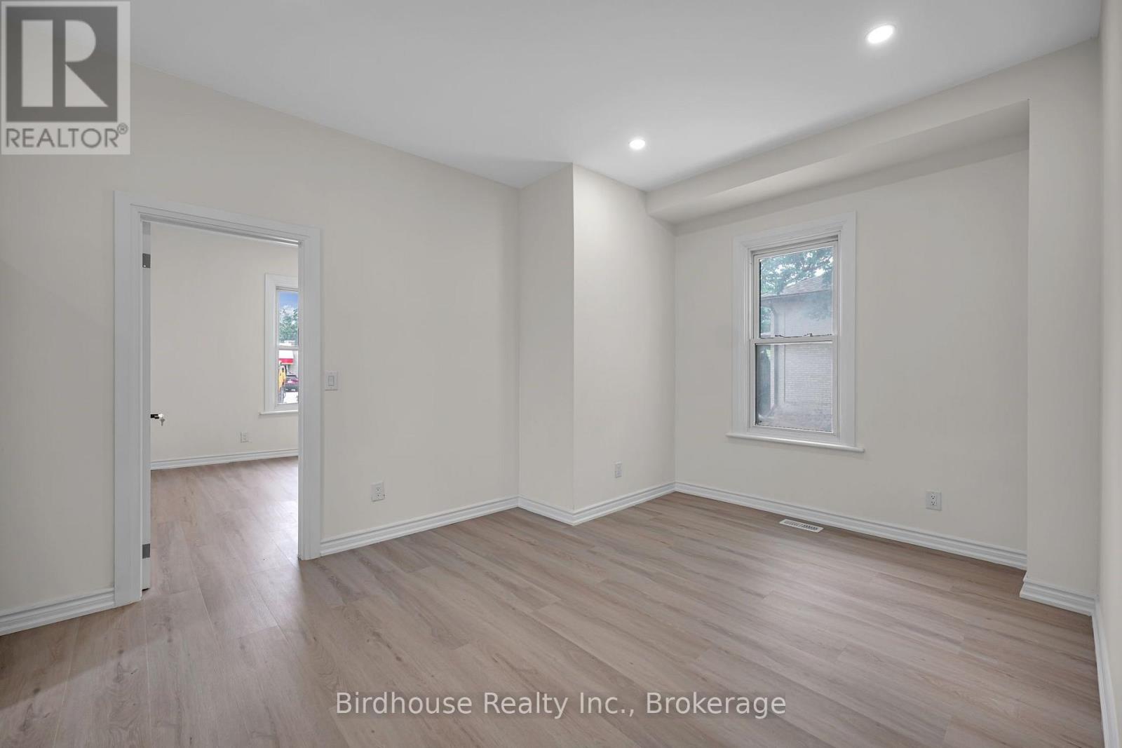 108 Lindsay Street S, Kawartha Lakes, Ontario  K9V 2M6 - Photo 5 - X13635818