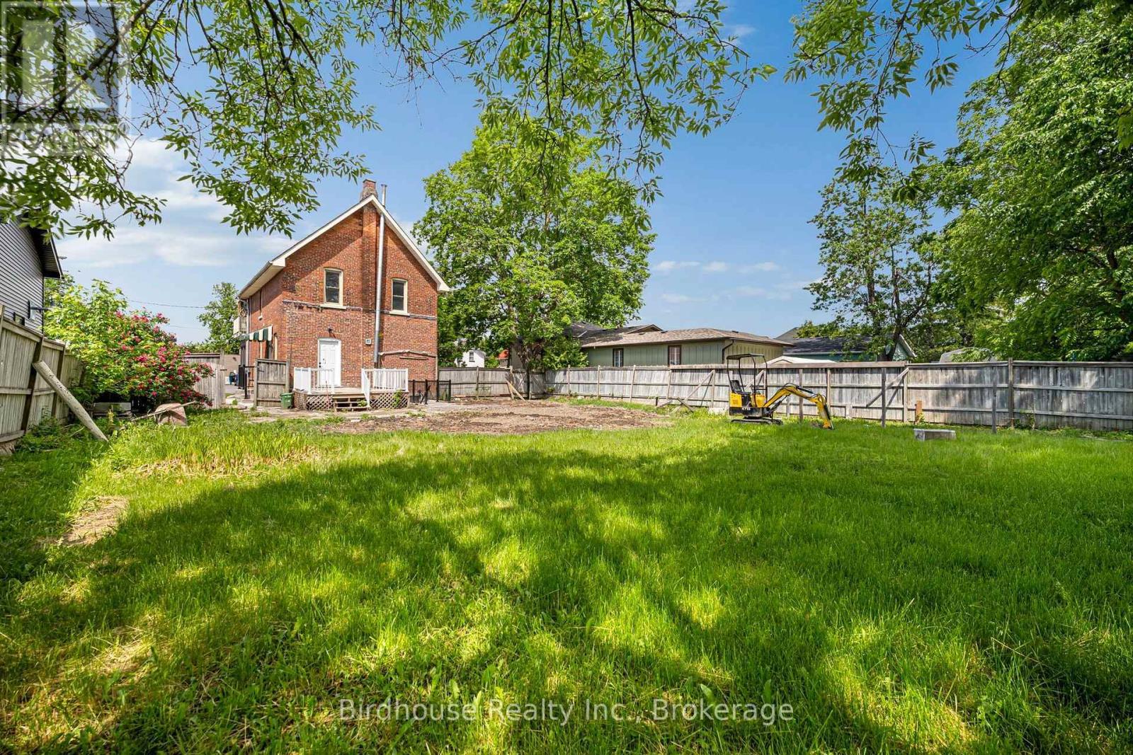 108 Lindsay Street S, Kawartha Lakes, Ontario  K9V 2M6 - Photo 13 - X13635818
