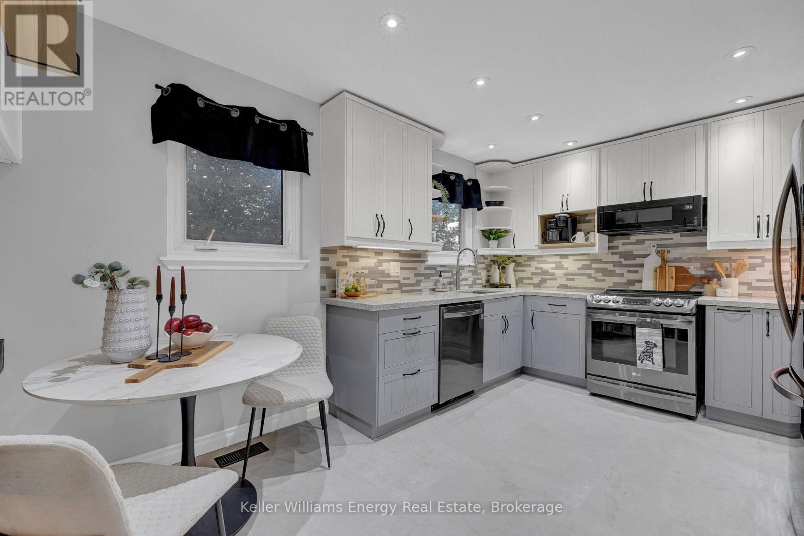 38 Spry Avenue, Clarington, Ontario  L1C 3T5 - Photo 13 - E13638762