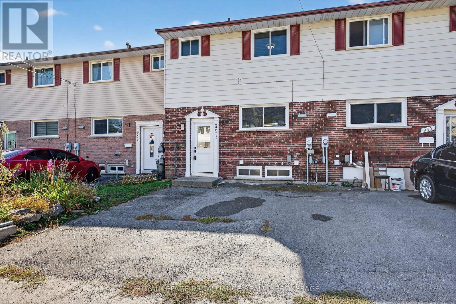 957 Oakview Avenue, Kingston, Ontario K7M 6W9 - Photo 3 - X13638558